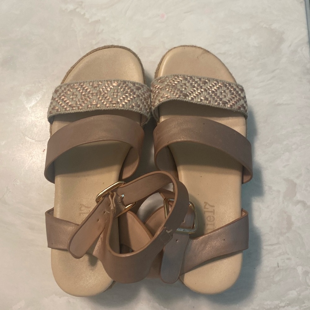 Kids size 1 Sophie17 Platform Sandals